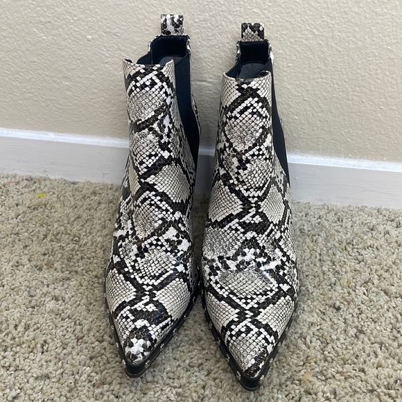 Charles David Duke Leather Embellished Pointed Toe Block Heel Boot - Picture 2 of 7